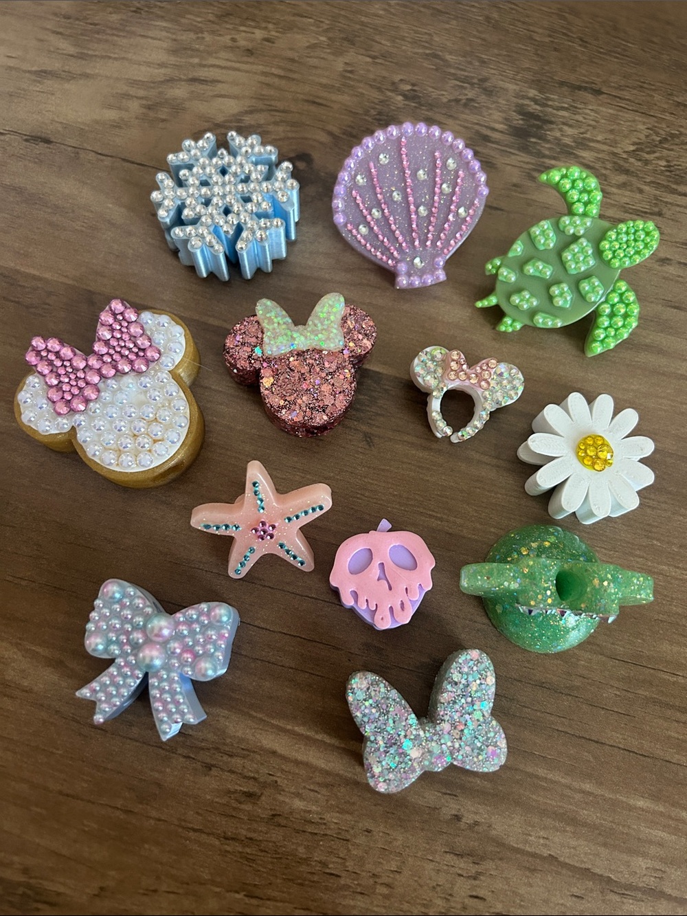 Set of 12 Straw Charms